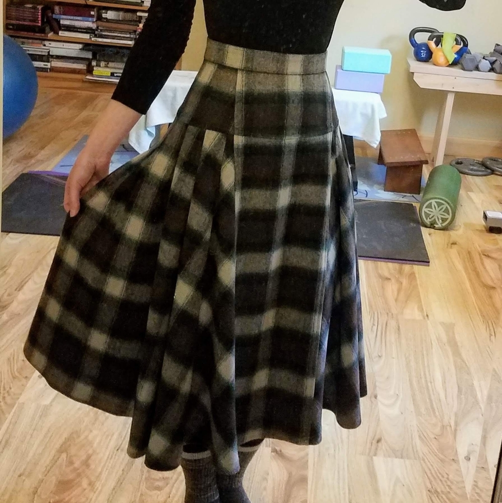 Vintage style plaid skirt